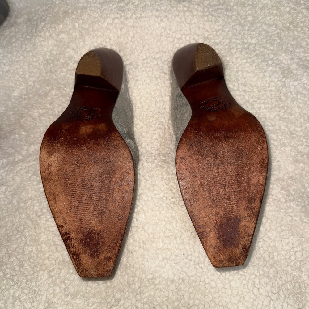 Lucchese Charlie 1 Horse Cowhide Mules - Picture 8 of 10